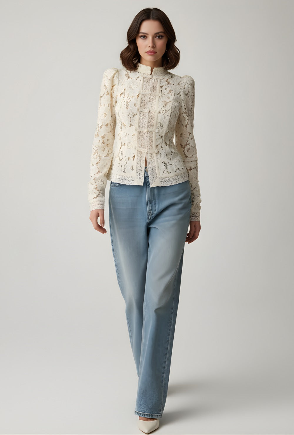 Lunéa Lace Blouse | Kanten Blouse met Staande Kraag & Knopensluiting